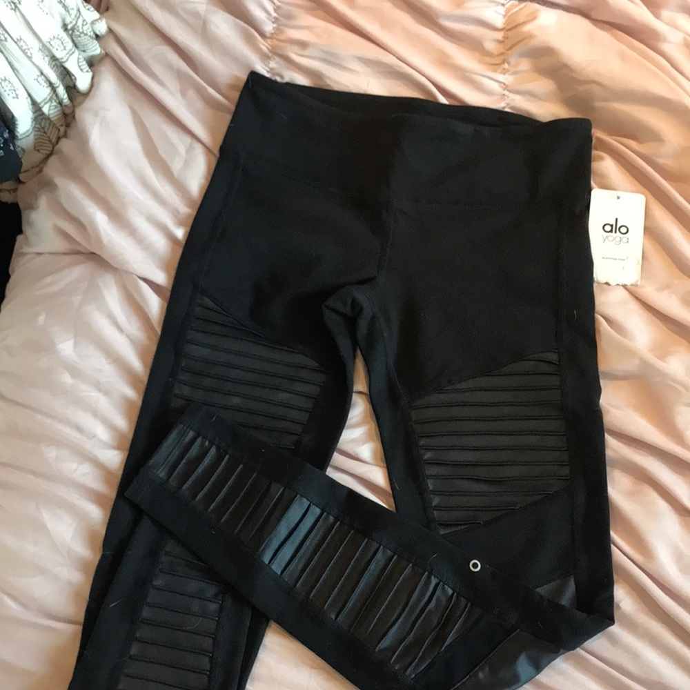 Alo yoga leggings